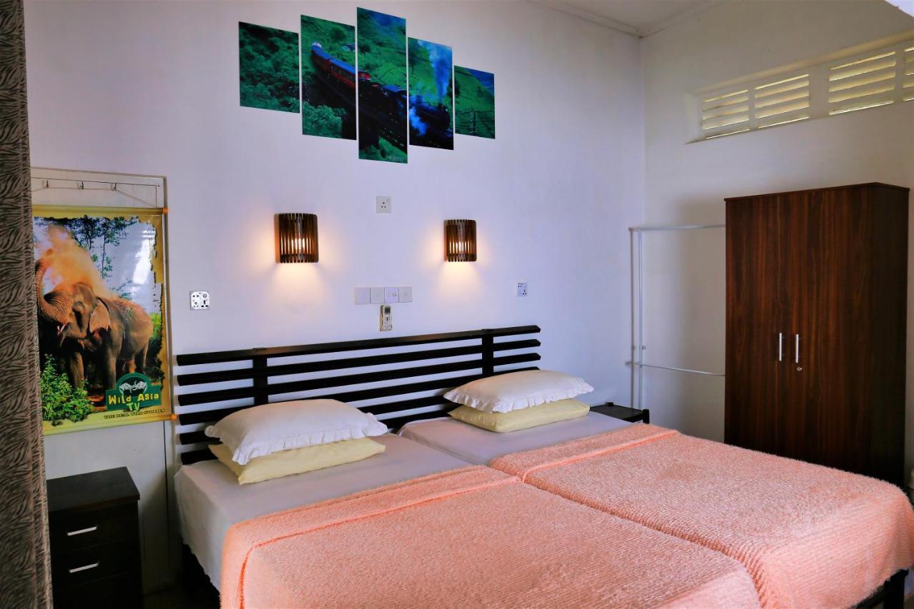 Camellia Dwelling Bed & Breakfast Hikkaduwa Bagian luar foto